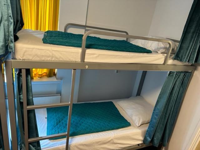 Room Mate Hostel Amsterdam Ζάανταμ Εξωτερικό φωτογραφία