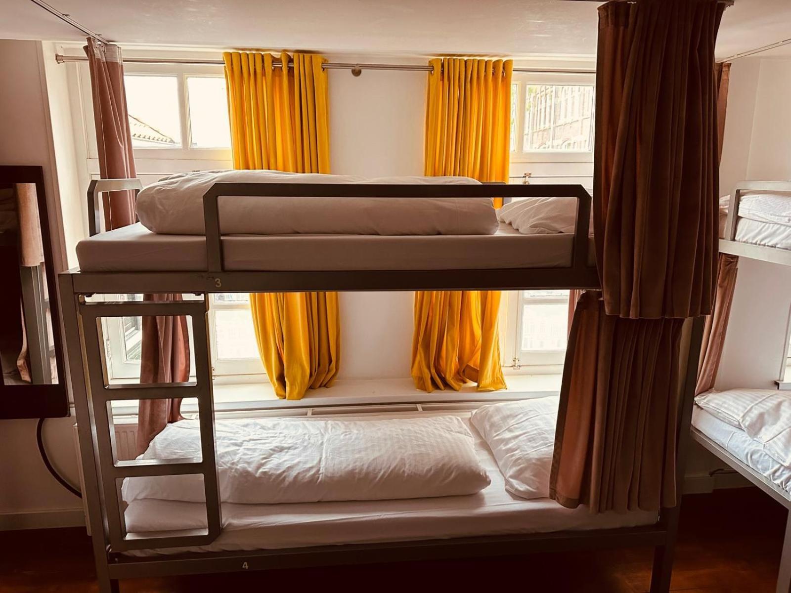 Room Mate Hostel Amsterdam Ζάανταμ Εξωτερικό φωτογραφία