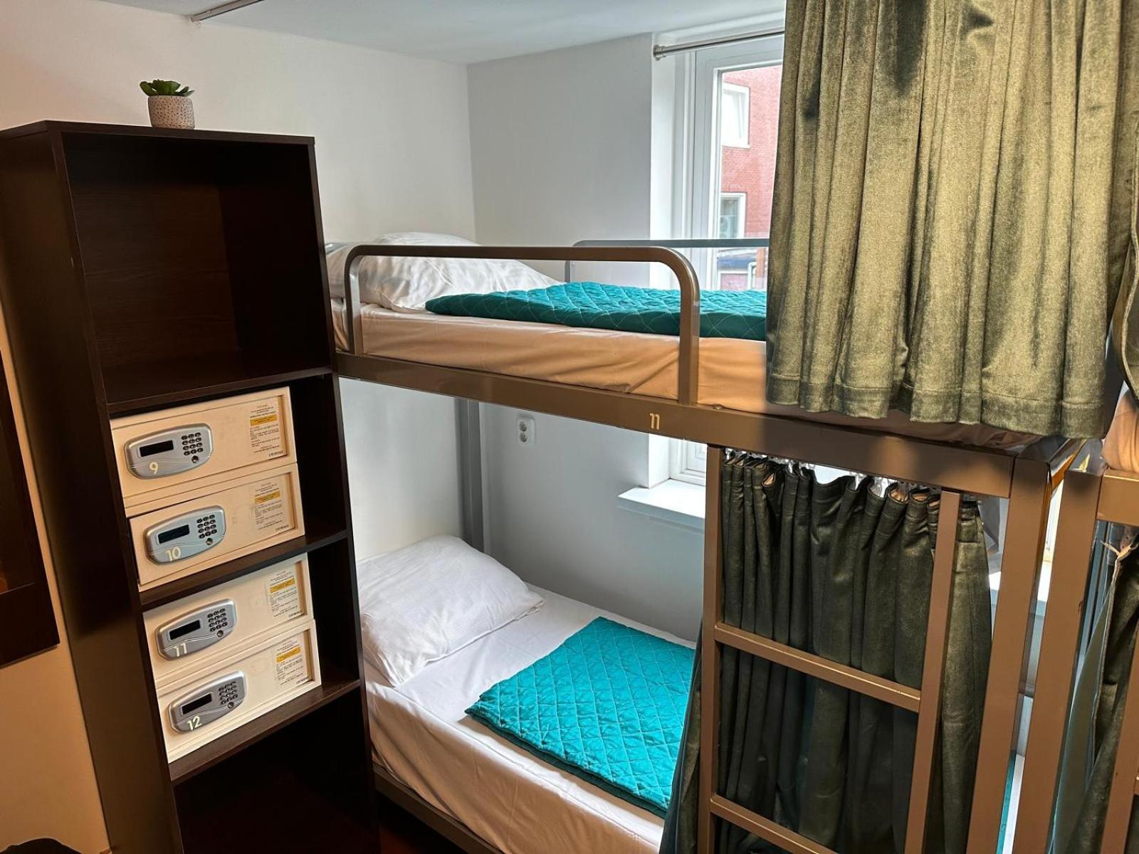 Room Mate Hostel Amsterdam Ζάανταμ Εξωτερικό φωτογραφία